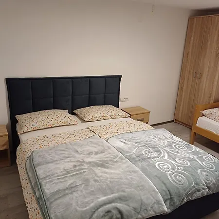 Md 2 Apartment *